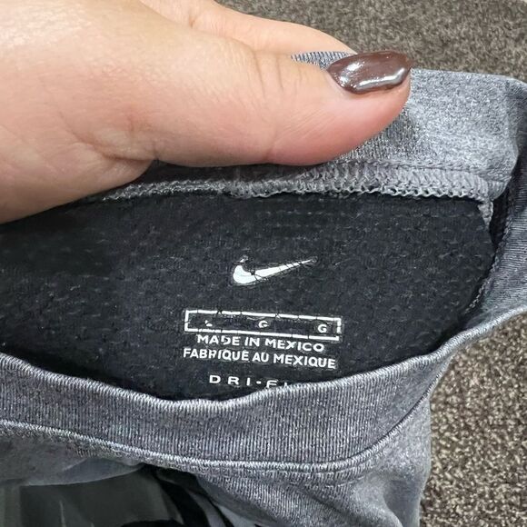 Nike top  - Picture 2 of 2